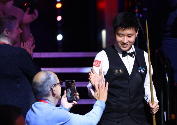 科元网 北青体育：丁俊晖给予赵心童很多帮助，曾将心理医生推荐给赵心童