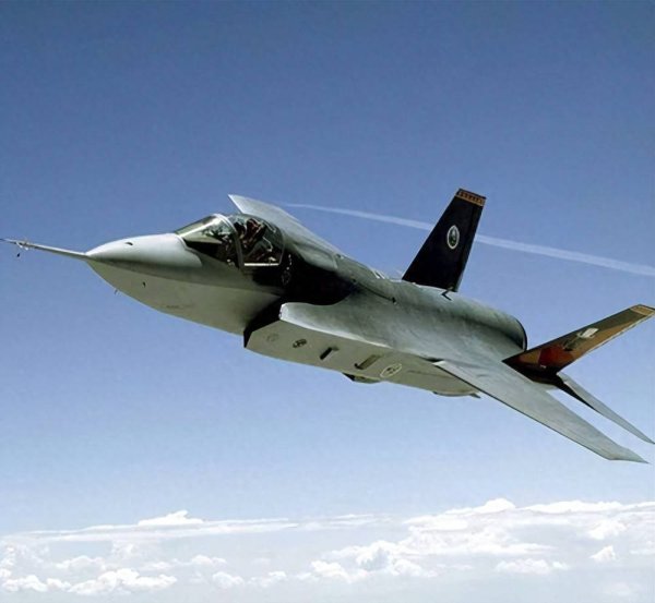 景逸策略 战争一触即发！美10架F-35随时待命，委方800万民兵实弹训练备战